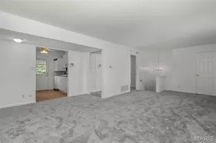 9106 W Swan Cir, Saint Louis, MO 63144 - Photo 8