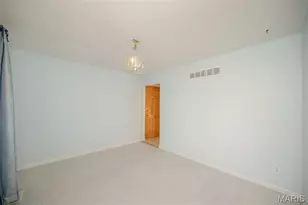 12050 Maidstone Ct, Florissant, MO 63033 - Photo 6