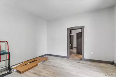 214 W Steins, Saint Louis, MO 63111 - Photo 4