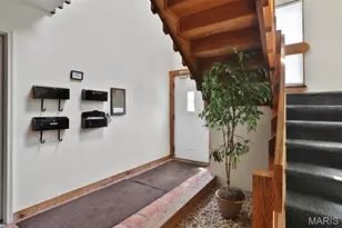 1306 Glendale Gardens Dr, Glendale, MO 63122 - Photo 4