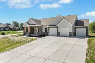 310 Red Wing Ct, Troy, MO 63379 - Photo 2