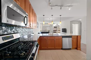 4909 Laclede Ave, Saint Louis, MO 63108 - Photo 8