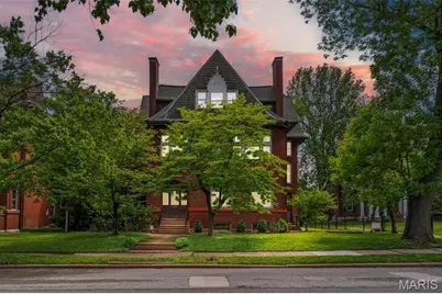 3130 Russell Boulevard, Saint Louis, MO 63104 - Photo 1