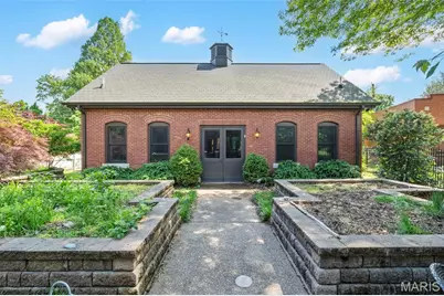 3130 Russell Boulevard, Saint Louis, MO 63104 - Photo 6