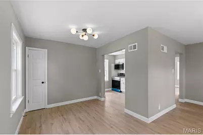 8364 Fullerton Avenue, University City, MO 63132 - Photo 4