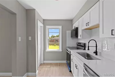 8364 Fullerton Avenue, University City, MO 63132 - Photo 6