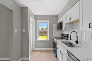 8364 Fullerton Ave, University City, MO 63132 - Photo 6