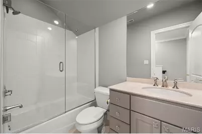 155 Gay Avenue, Clayton, MO 63105 - Photo 26