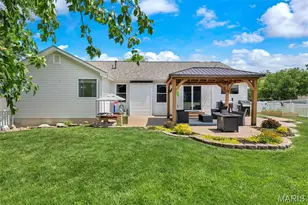 219 Niagra Dr, Wentzville, MO 63385 - Photo 36