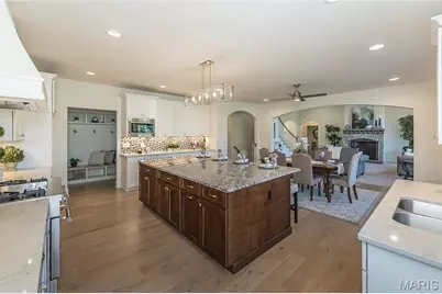 111 N Mosley Road, Saint Louis, MO 63141 - Photo 10