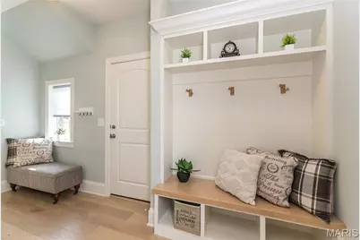 111 N Mosley Road, Saint Louis, MO 63141 - Photo 12