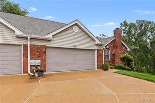 5108 Kennerly Pl Dr, Saint Louis, MO 63128 - Photo 2