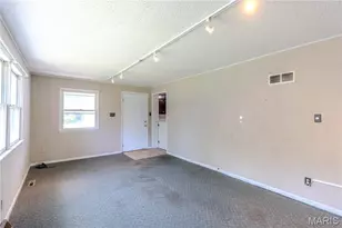 504 N Pine St, Richland, MO 65556 - Photo 16
