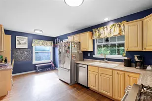 2801 Eldon Ave, Maryland Heights, MO 63043 - Photo 14