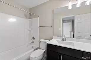 2 Burlington At River Bluffs Meadows, Florissant, MO 63031 - Photo 18