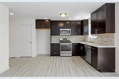 2 Arlington At River Bluffs Meadows, Florissant, MO 63031 - Photo 14