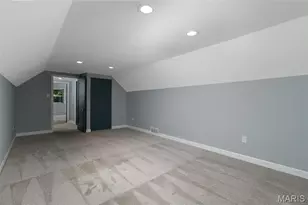 1375 S New Florissant Rd, Florissant, MO 63031 - Photo 18