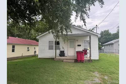 136 N 6th Street, Sikeston, MO 63780 - Photo 1