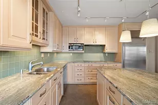 710 S Hanley Rd, Clayton, MO 63105 - Photo 16