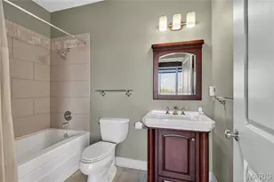 5310 Chouteau's Bluff Dr, Saint Louis, MO 63111 - Photo 36