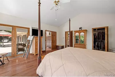 1255 Walnut Hill Farm Drive, Chesterfield, MO 63005 - Photo 18