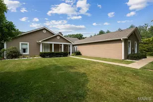 3832 Fleur Du Bois Dr, Florissant, MO 63034 - Photo 2
