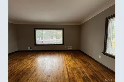 9758 Diamond Drive, Riverview, MO 63137 - Photo 10