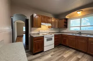 9758 Diamond Dr, Riverview, MO 63137 - Photo 18
