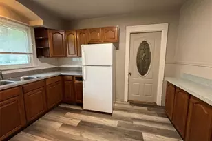 9758 Diamond Dr, Riverview, MO 63137 - Photo 16