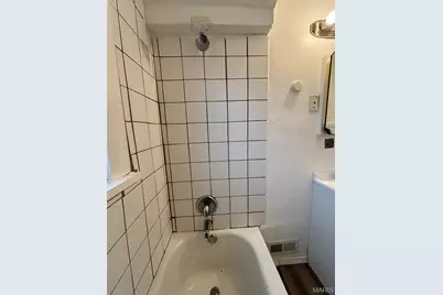 9758 Diamond Drive, Riverview, MO 63137 - Photo 24