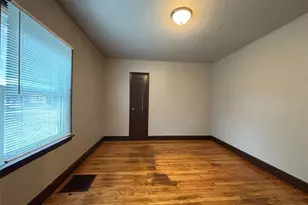 9758 Diamond Dr, Riverview, MO 63137 - Photo 20