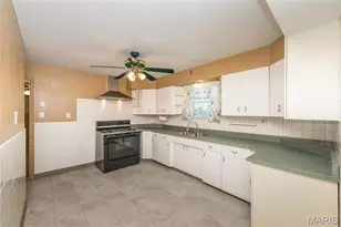 150 Signal Hill Dr, Cool Valley, MO 63121 - Photo 10