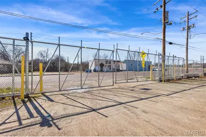 5205 Hodiamont Avenue, Jennings, MO 63136 - Photo 38
