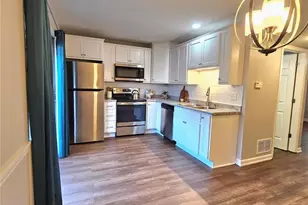 1905 Mansard Dr, Saint Louis, MO 63125 - Photo 10