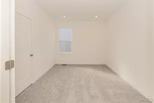 6804 Snowy Owl Ln, Affton, MO 63123 - Photo 10