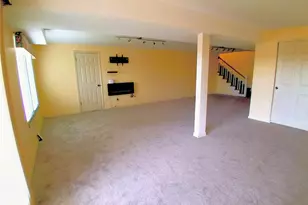 1848 Ridgeview Cir Dr, Ballwin, MO 63021 - Photo 18