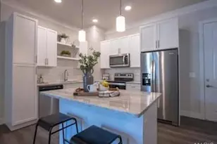 226 E Lockwood Ave, Saint Louis, MO 63119 - Photo 10