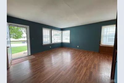 4140 Tesson Street, Saint Louis, MO 63123 - Photo 2