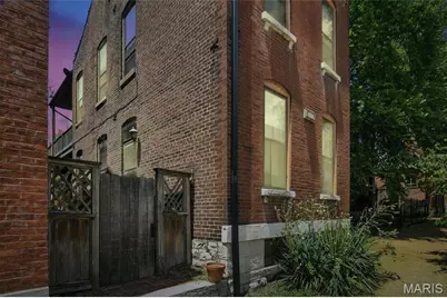 2209 Menard Street, Saint Louis, MO 63104 - Photo 22