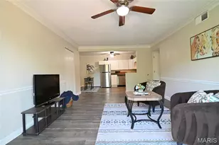 2745 Westphalia Ct, Oakville, MO 63129 - Photo 4