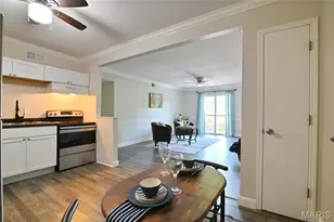 2745 Westphalia Ct, Oakville, MO 63129 - Photo 8