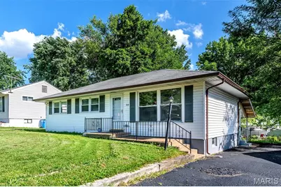 8616 Elwyn Drive, Hazelwood, MO 63042 - Photo 2
