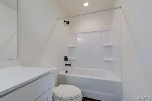 2025 Maryland Oaks Cir, Maryland Heights, MO 63146 - Photo 40