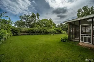 121 Foxtree Dr, Hazelwood, MO 63042 - Photo 32