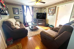 606 Olive St, Hannibal, MO 63401 - Photo 2