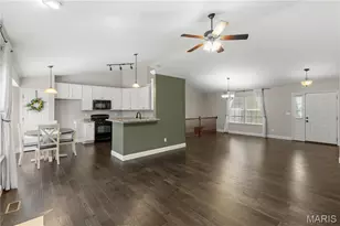 116 Central Park Ave, Wentzville, MO 63385 - Photo 14