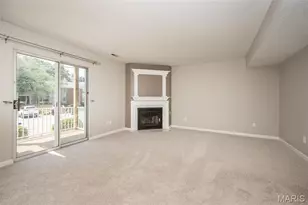 9135 Wrenwood Ln, Brentwood, MO 63144 - Photo 8