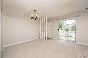 9135 Wrenwood Ln, Brentwood, MO 63144 - Photo 6