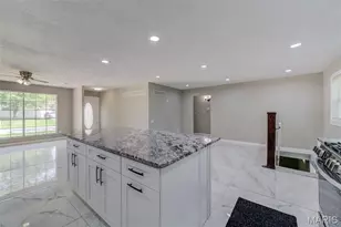 2905 Maldon Ln, Saint Charles, MO 63301 - Photo 16