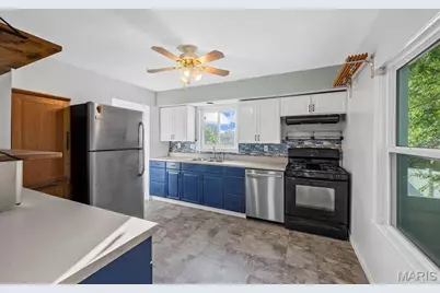 8506 Mathilda Avenue, Saint Louis, MO 63123 - Photo 18